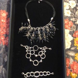 Premier Designs Triplet Necklace